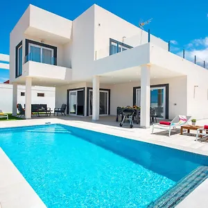 villa-shasya-costa-adeje.in-canary-islands.com/